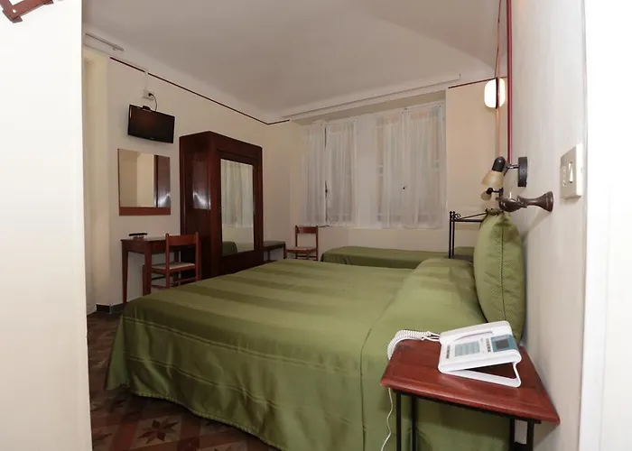 Otel Amelia 2*