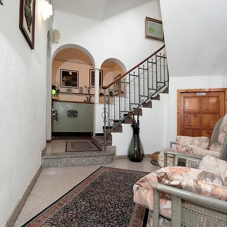 阿米莉亚别墅酒店 酒店 阿拉西奥