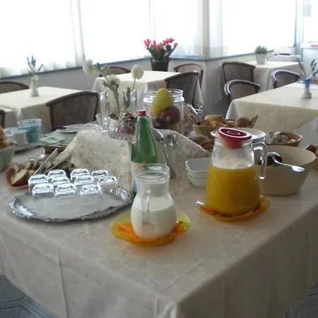 阿米莉亚别墅酒店 酒店 阿拉西奥